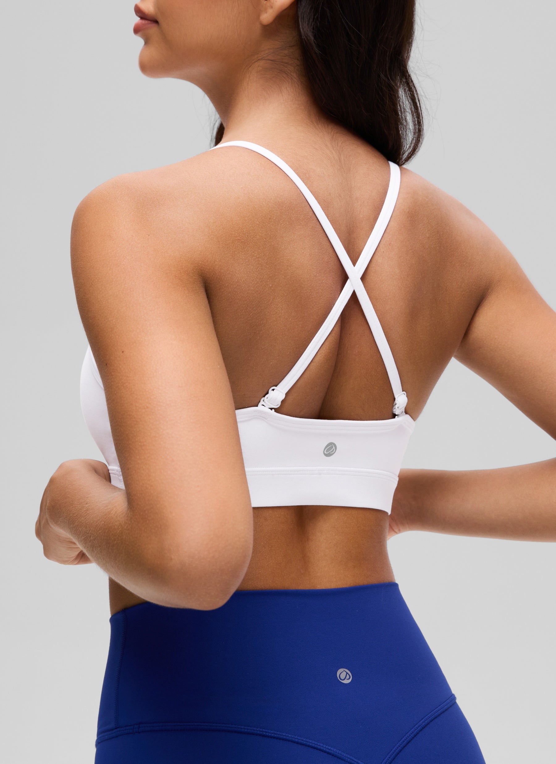CRZ YOGAButterluxe レディース Vネックキャミソール ヨガ用パッド入りスポーツブラ ホワイト