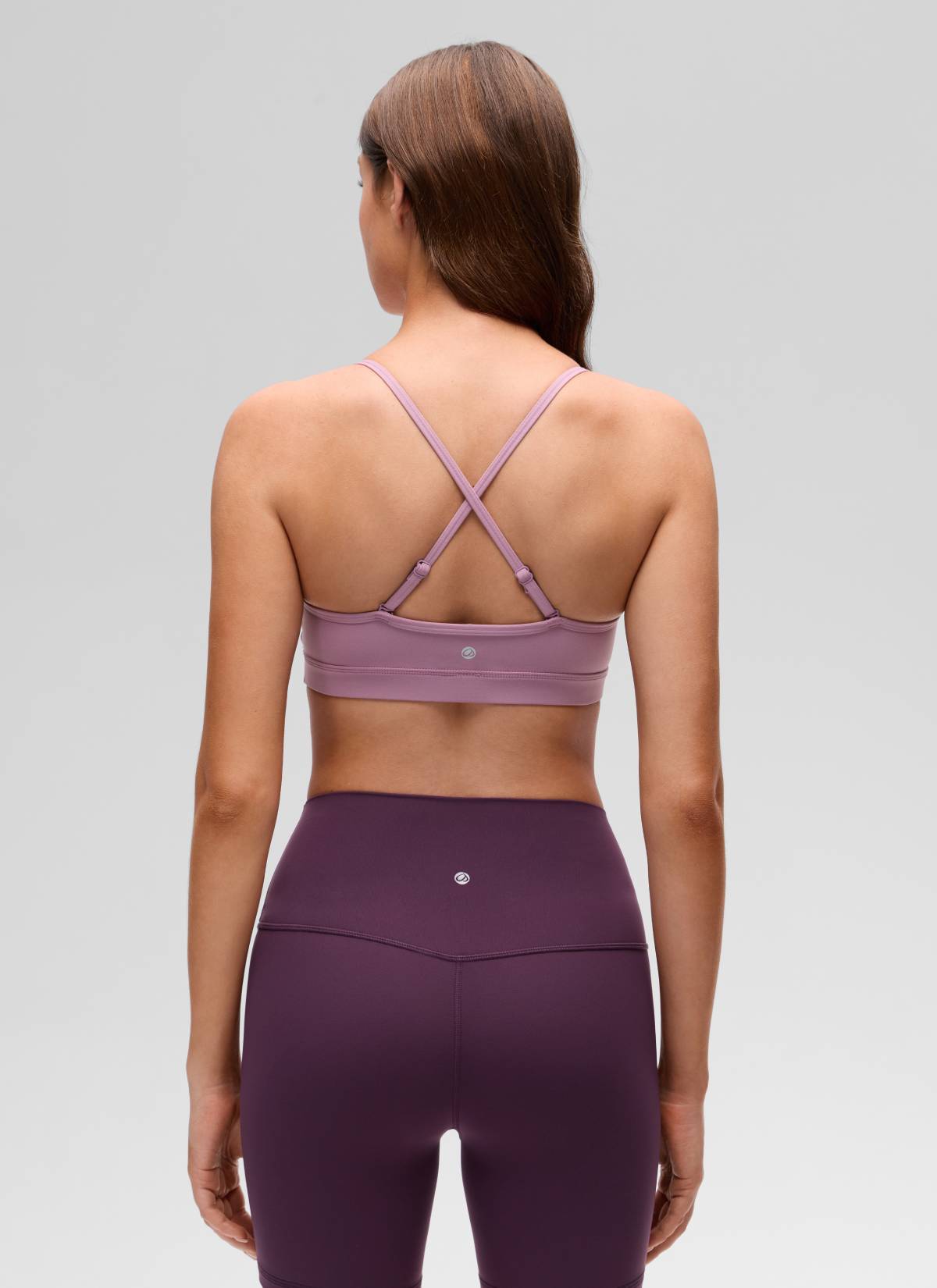 CRZ YOGA Butterluxe レディース Vネック キャミソール ヨガ パッド付きスポーツブラ ライトラベンダー