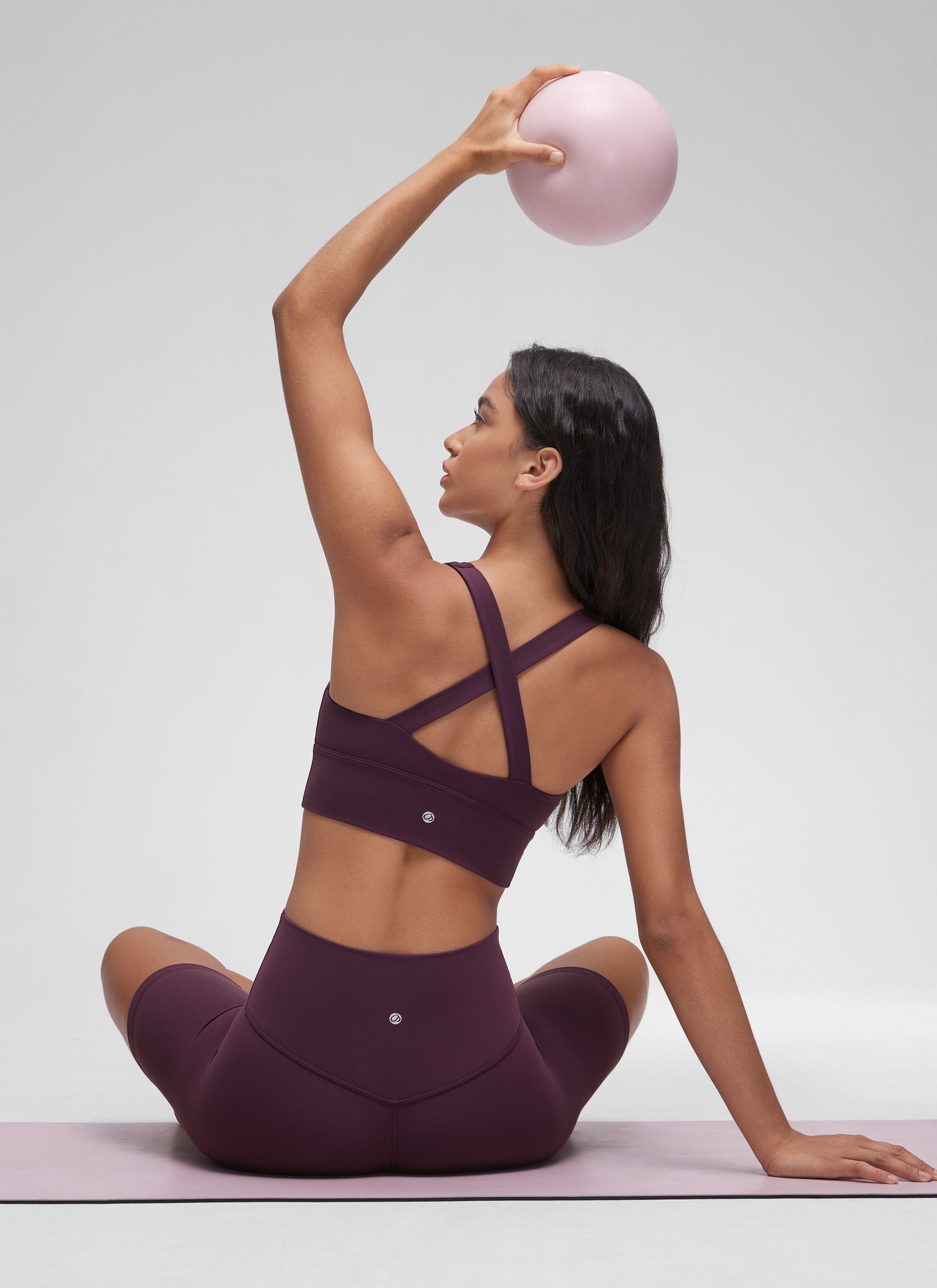 CRZ YOGA レディース ライトサポートButterluxe ヨガブラ シャーリング入り Vネック ディープパープル