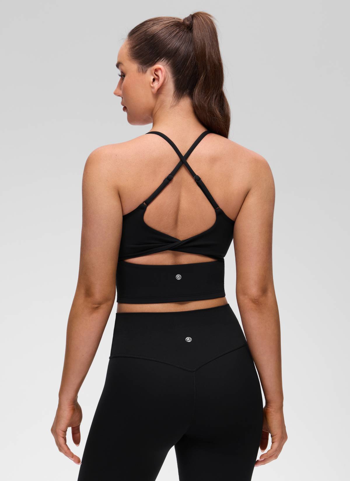 CRZ YOGA レディース Butterluxe Uネック ツイストクロスバック ブラパッド付きタンクトップ ブラック