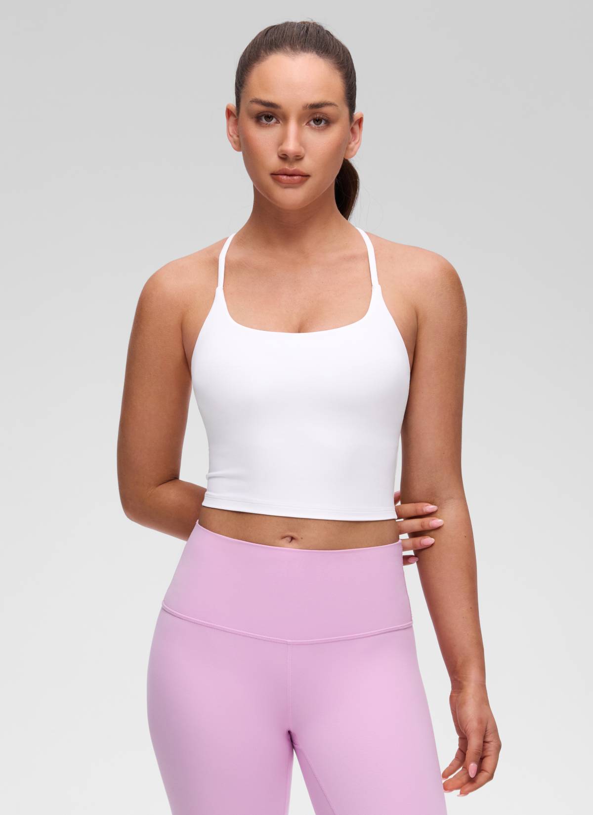 CRZ YOGA レディース Butterluxe Uネック ツイストクロスバック ブラパッド付きタンクトップ ホワイト