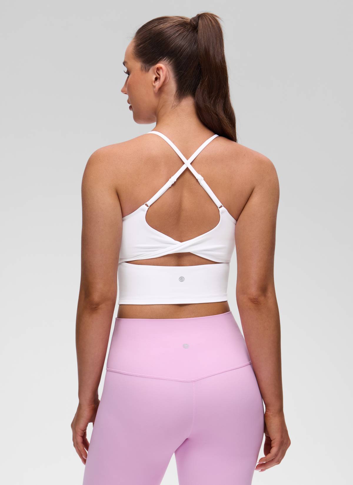 CRZ YOGA レディース Butterluxe Uネック ツイストクロスバック ブラパッド付きタンクトップ ホワイト