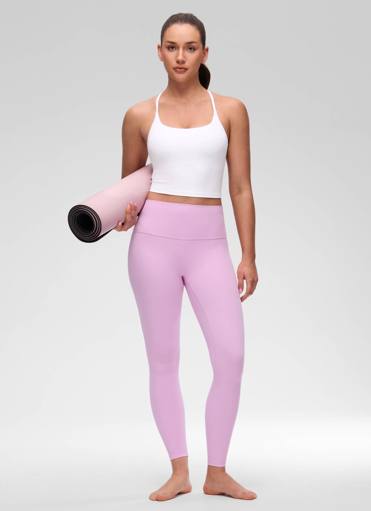 CRZ YOGA レディース Butterluxe Uネック ツイストクロスバック ブラパッド付きタンクトップ ホワイト