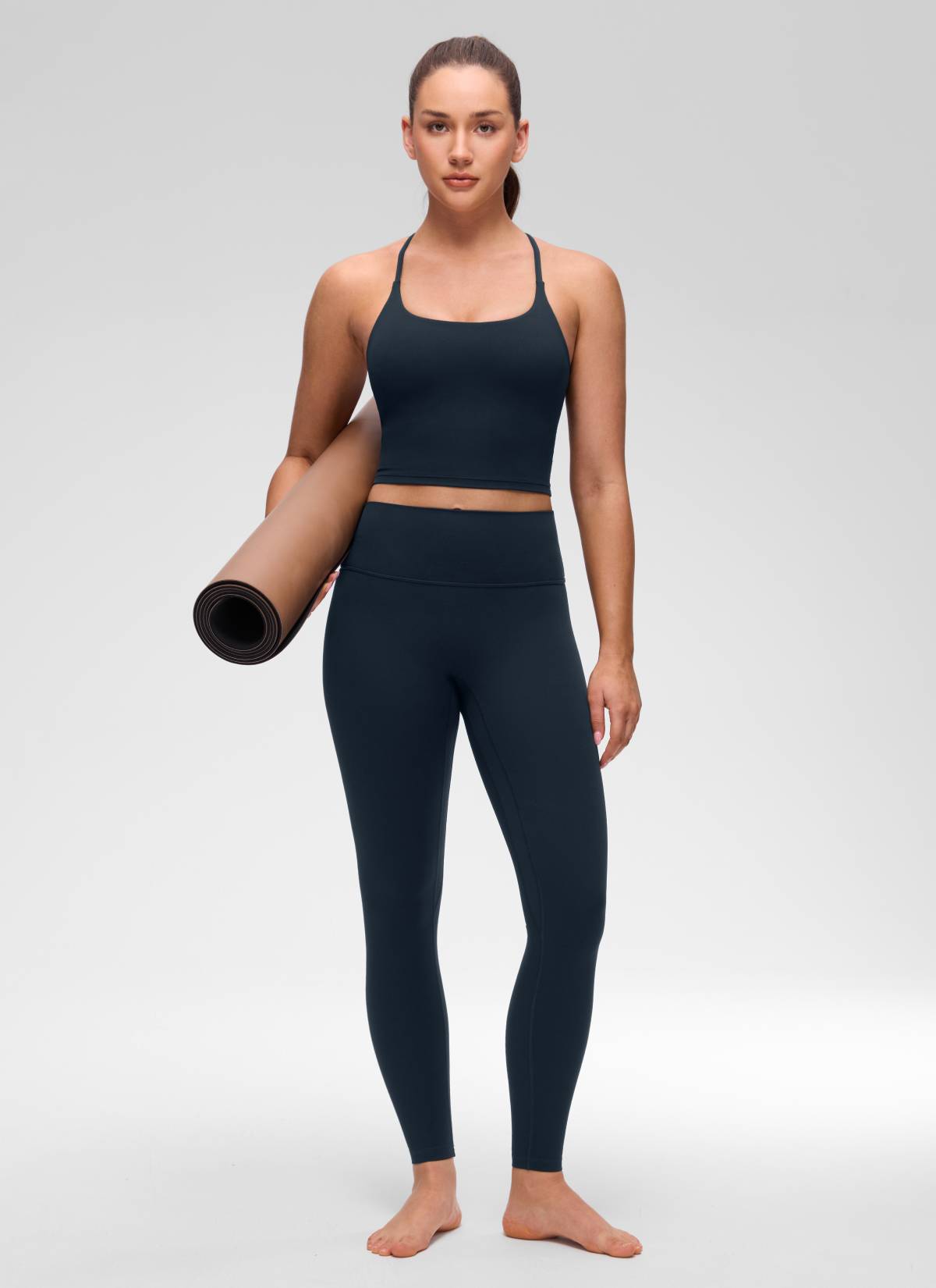 CRZ YOGA レディース Butterluxe Uネック ツイストクロスバック ブラパッド付きタンクトップ トゥルーネイビー