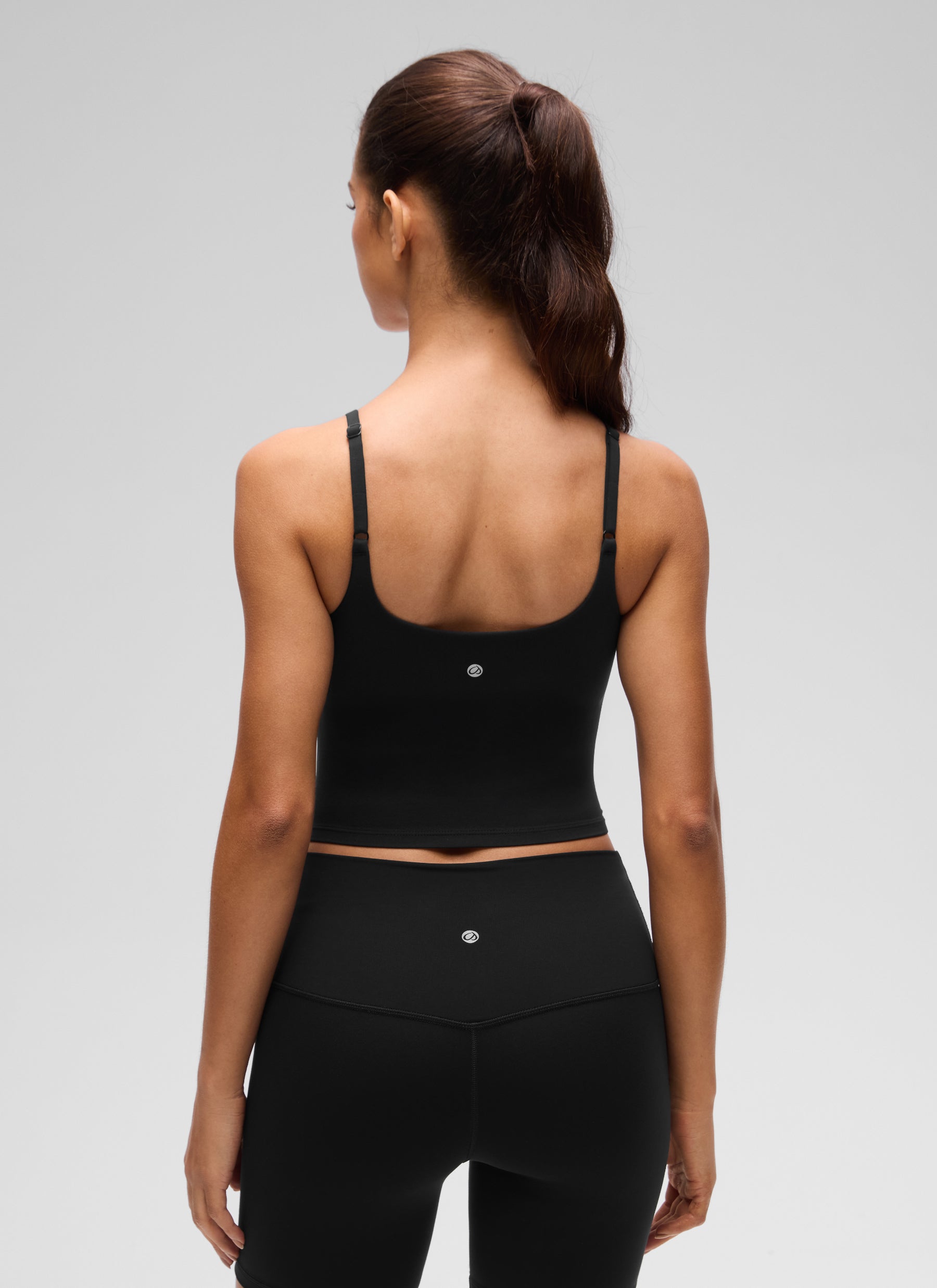 CRZ YOGA レディース Butterluxe ヨガ ギャザー Vネック Uバック クロップ パッド入りタンク ブラック