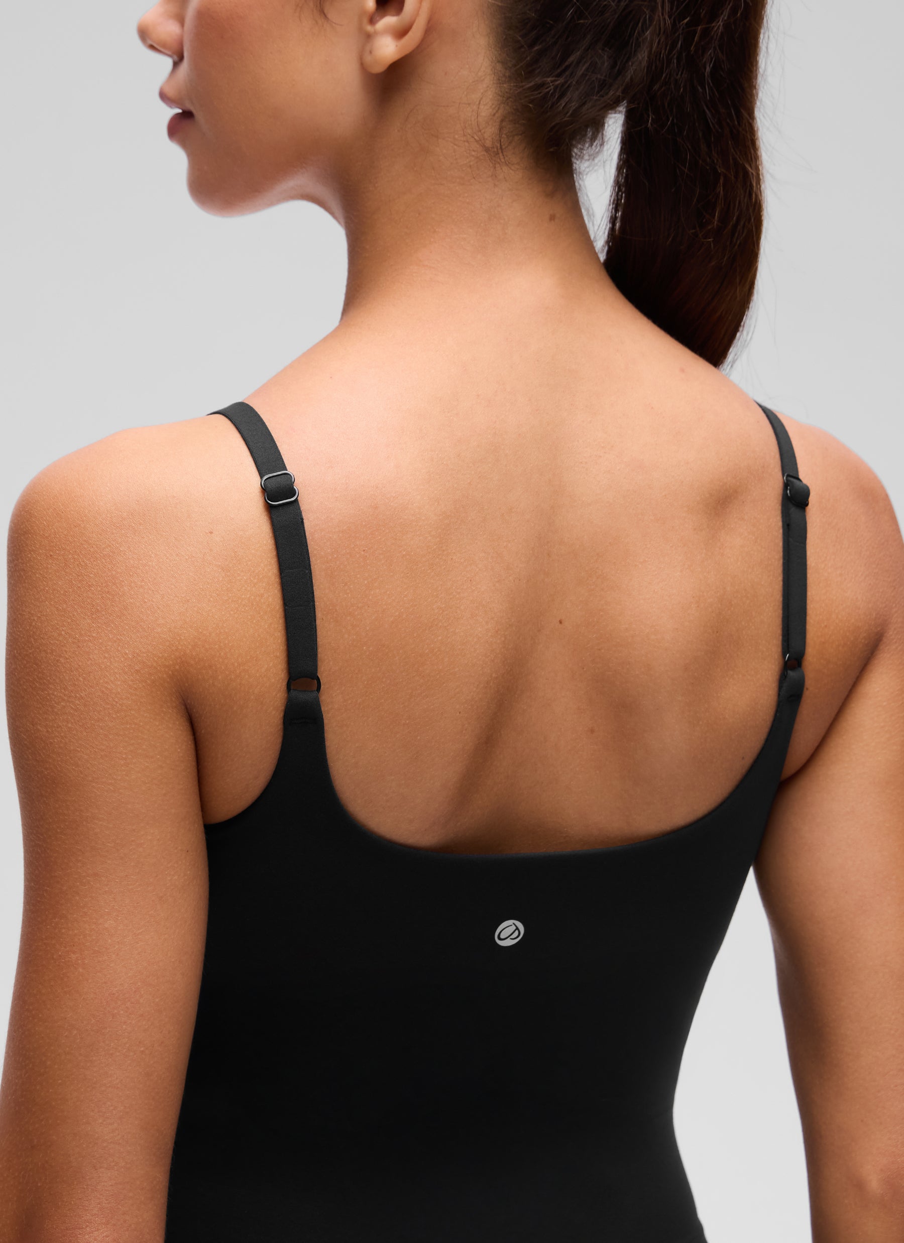 CRZ YOGA レディース Butterluxe ヨガ ギャザー Vネック Uバック クロップ パッド入りタンク ブラック