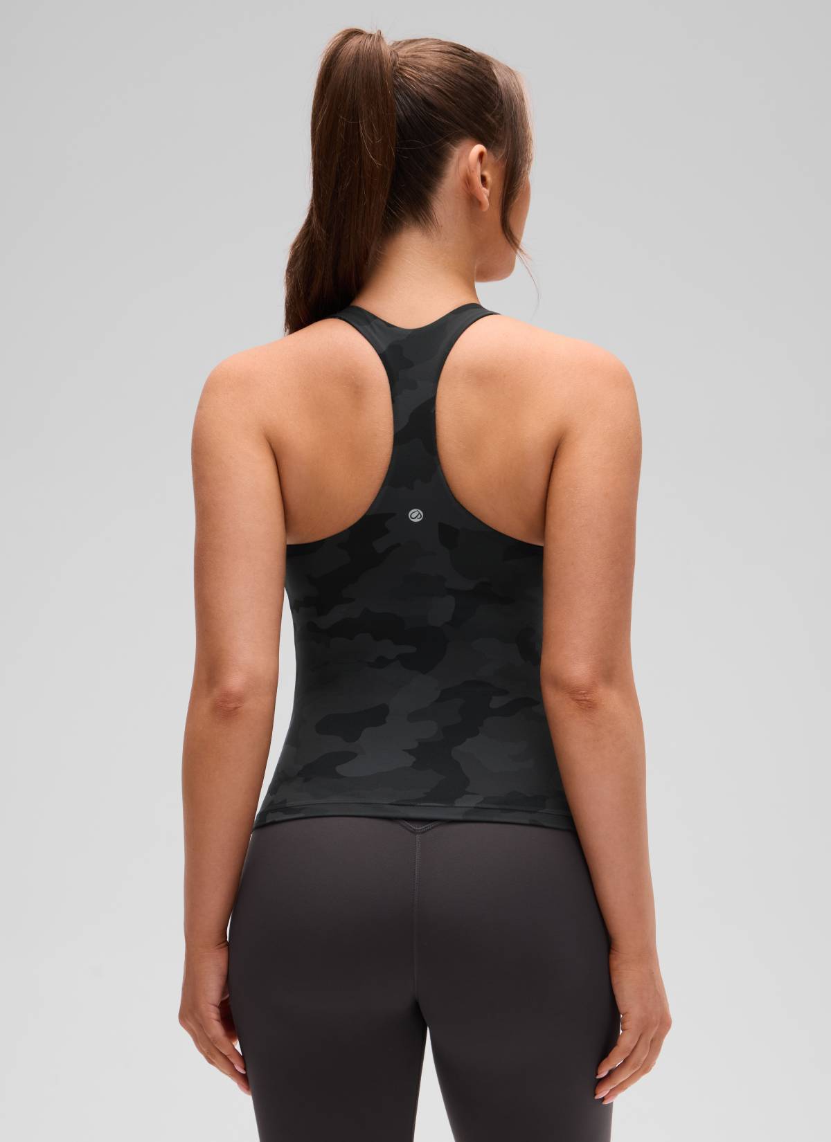 CRZ YOGA レディース ヨガ タイトフィット トップスButterluxe ブラ付きタンクトップ ダークグレー カモフラージュ 2
