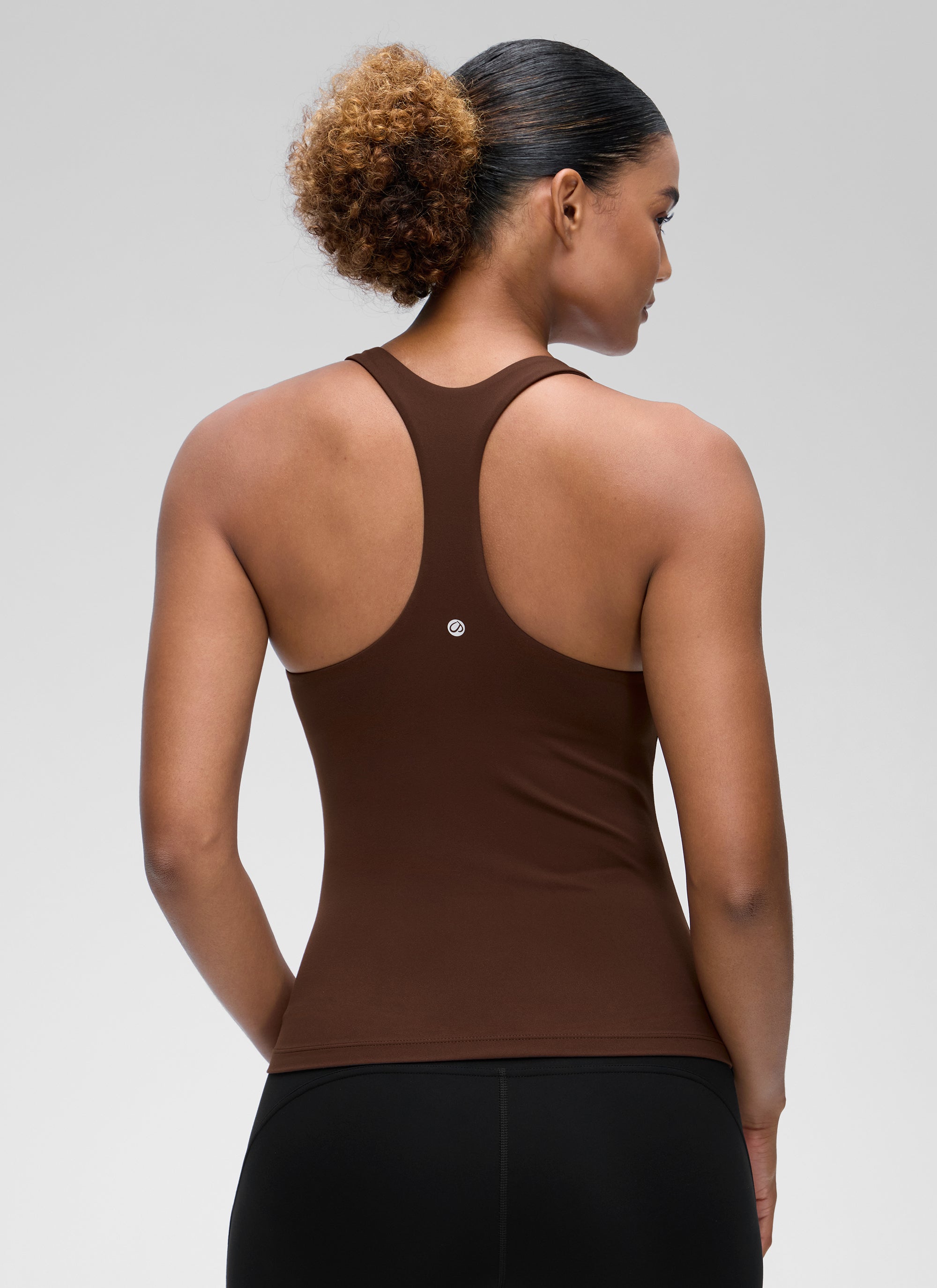 CRZ YOGA レディース ヨガ タイトフィット トップスButterluxe ブラ付きタンクトップ ラバブラウン