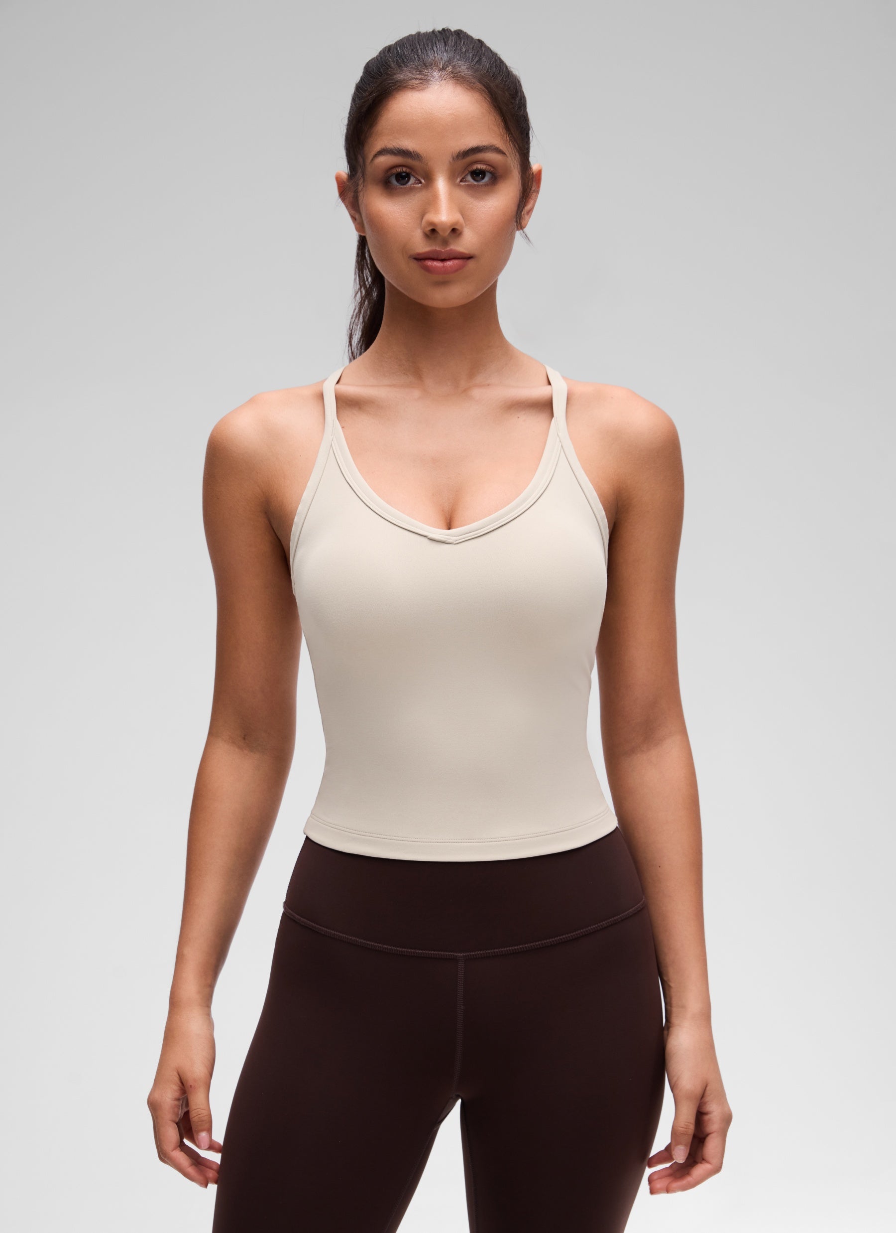 CRZ YOGA レディース「Butterluxe 」ソフトダブルライニング Vネック レーサーバック タンクトップ モハベ・タン