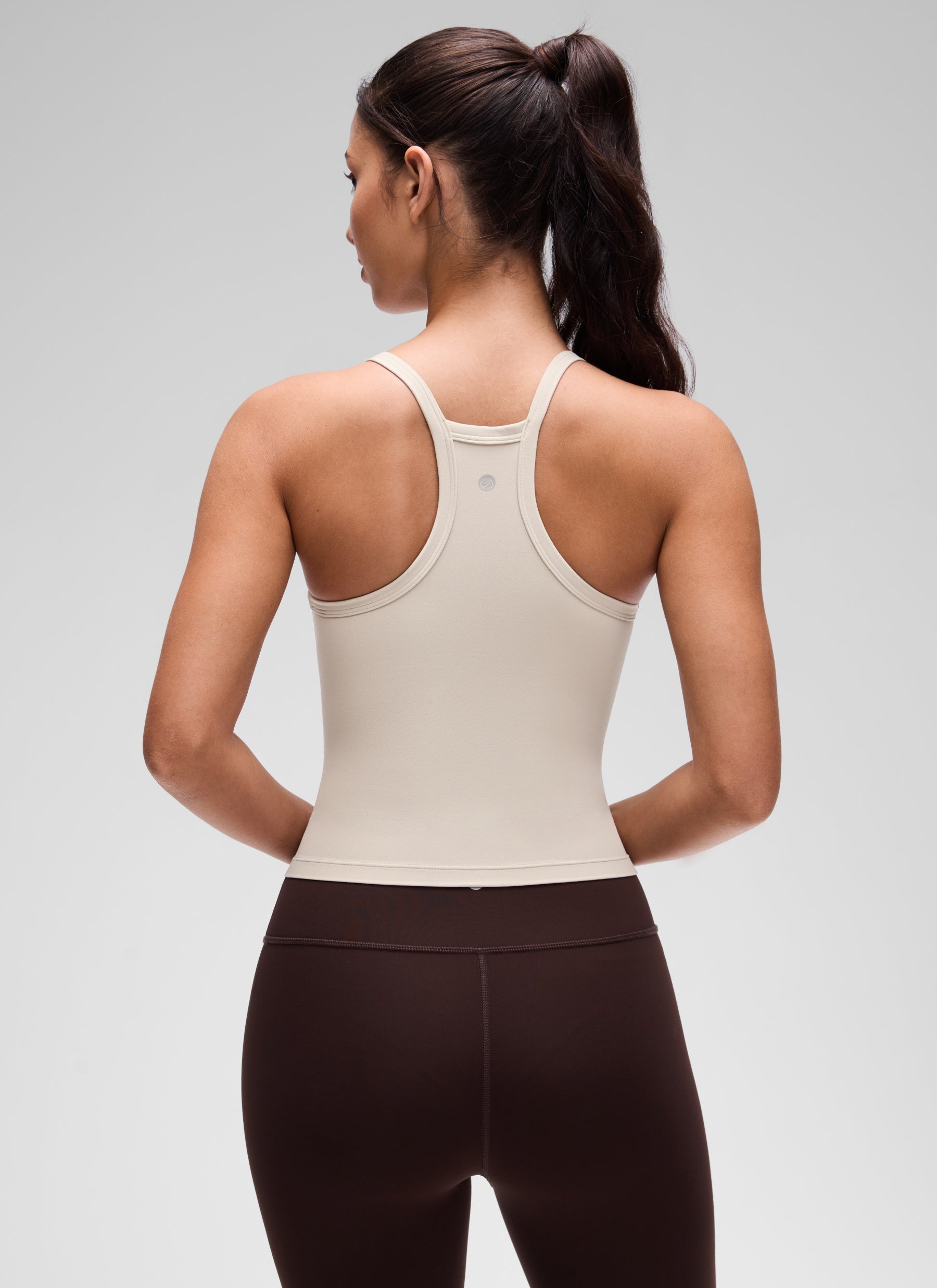 CRZ YOGA レディース「Butterluxe 」ソフトダブルライニング Vネック レーサーバック タンクトップ モハベ・タン