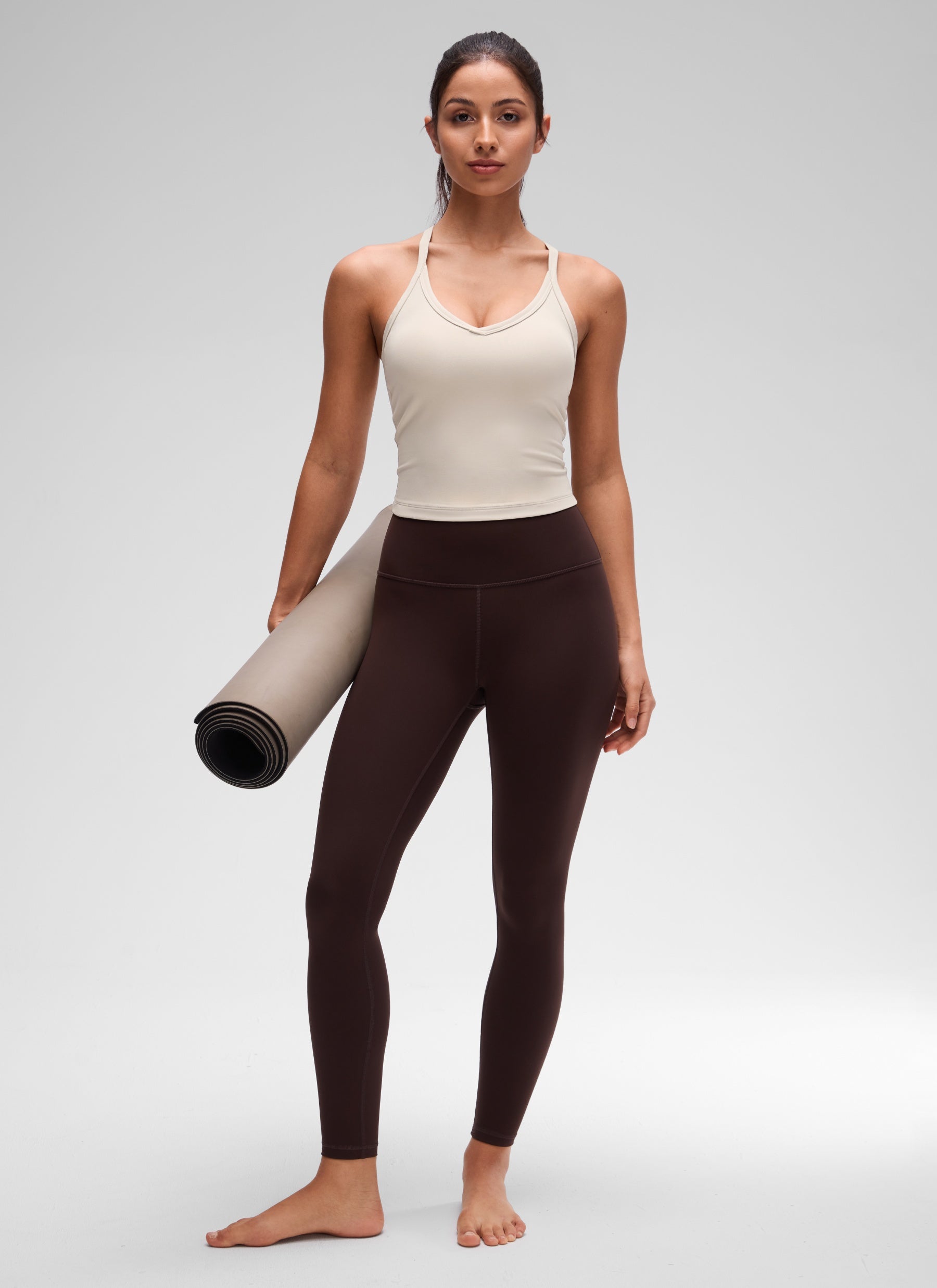 CRZ YOGA レディース「Butterluxe 」ソフトダブルライニング Vネック レーサーバック タンクトップ モハベ・タン